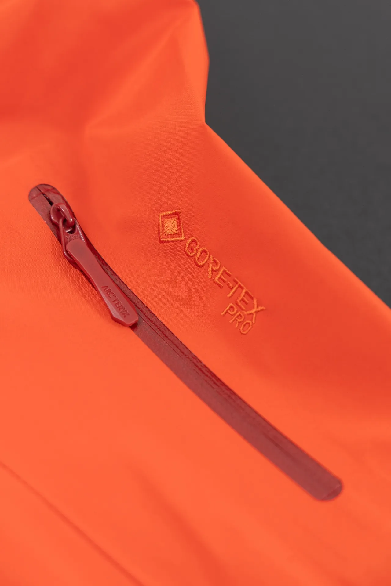 Quality ARC'TERYX SV Arcteryx Alpha SV GTX Same Style S XXL Premium ～ ！ ， 。 Recco ， ， ！ Authentic Gore-Tex ： 100% ＋ ＋20d ( )＋ Authentic ！ ！ ～ ， 。 。 ， ， ， 。 ， Quality 。 😊 Quality ！ Size：S/M/L/XL/XXL ： 81 83 86 88 90 ：117 122 128 132 136 ： 59 61 64 66 68 ： 53 55 58 60 62 S 80-120 M 110-150 L 140-170 XL 160 XXL 180 os ～